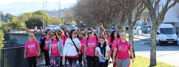 Cerca de 250 pessoas caminharam em Ponte da Barca pela prevenção do cancro da mama